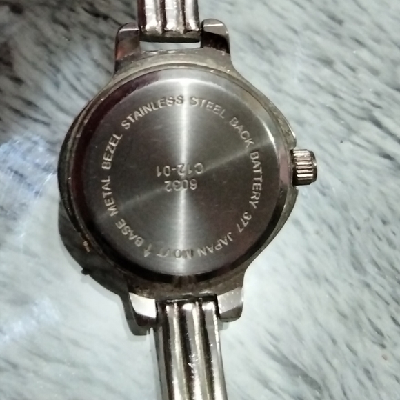 Watch - Picture 4 of 4